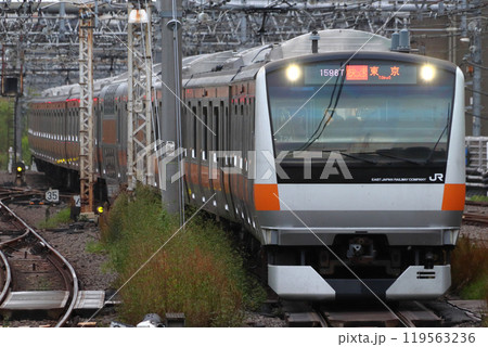 ［JC］中央快速線E233系電車（グリーン車連結-快速） 119563236