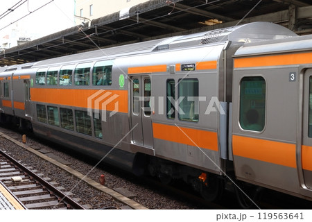 ［JC］中央快速線E233系電車：普通列車グリーン車両 119563641