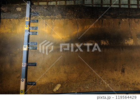 縄文時代の地層断面 上野原縄文の森 地層観察館 縄文時代の地層断面 上野原縄文の森 地層観察館 119564429