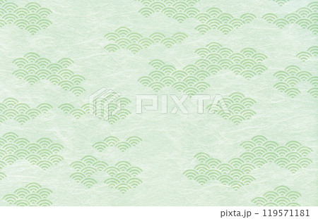 黄緑色の波模様の和風背景画（和紙・雲流） 119571181