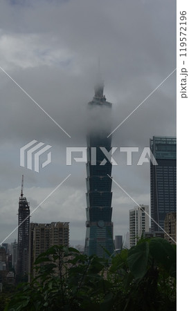 台湾　台北101 119572196