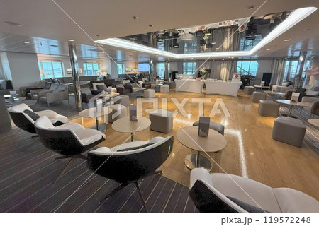 スタイリッシュなヨット型小型客船 ル・ソレアル スタイリッシュなヨット型小型客船 ル・ソレアル 119572248