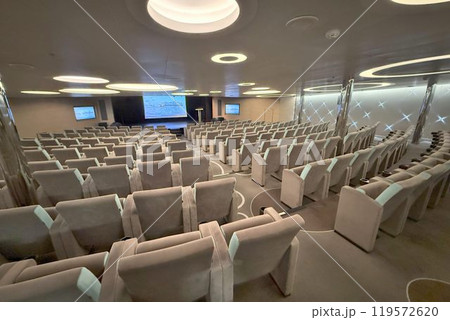 スタイリッシュなヨット型小型客船 ル・ソレアル スタイリッシュなヨット型小型客船 ル・ソレアル 119572620