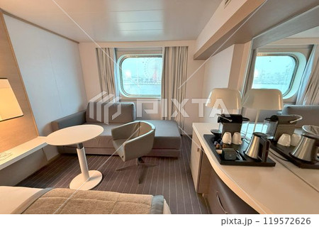 スタイリッシュなヨット型小型客船 ル・ソレアル スタイリッシュなヨット型小型客船 ル・ソレアル 119572626