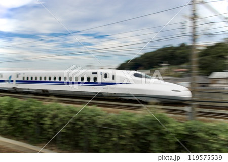 疾走する新幹線 疾走する新幹線 119575539