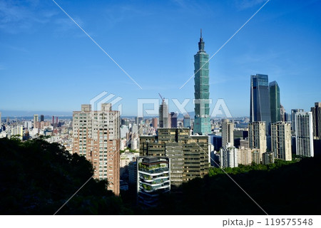 都市の風景「象山からの台北市街地を臨む」 都市の風景「象山からの台北市街地を臨む」 119575548