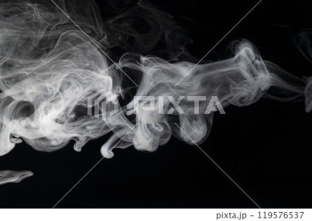 流れる煙 119576537