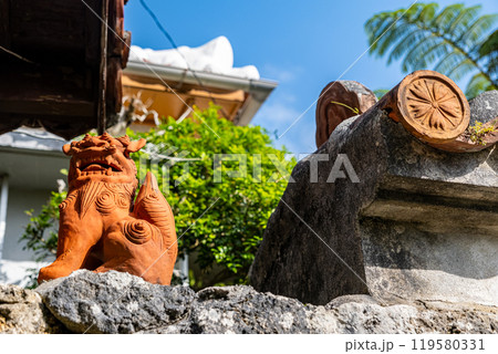 【#沖縄】家垣のシーサー 119580331