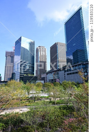 緑とイノベーションの融合拠点　うめ北公園　グラングリーン大阪 119583110