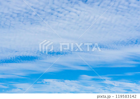 秋の空と雲058 119583142