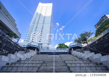 ドックヤードガーデン（旧横浜船渠株式会社第二号船渠）横浜市 119584606