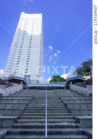 ドックヤードガーデン（旧横浜船渠株式会社第二号船渠）横浜市 119584607