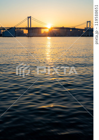 【夕焼け素材】豊洲ぐるり公園から見る夕焼け【東京都】 119588651