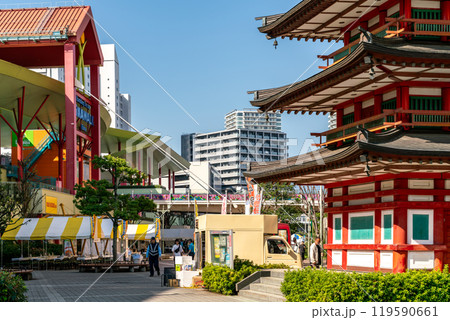 【神奈川県】海老名駅東口前のビナウォーク 【神奈川県】海老名駅東口前のビナウォーク 119590661