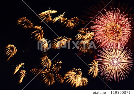 夏の夜空を染める 夏の夜空を染める 119590871