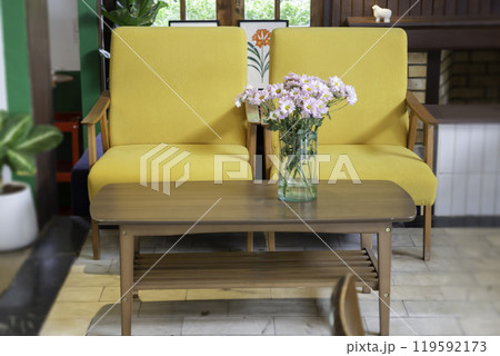 Beautiful coffee shop or cafe restaurant interior retro decoration Beautiful coffee shop or cafe restaurant interior retro decoration 119592173