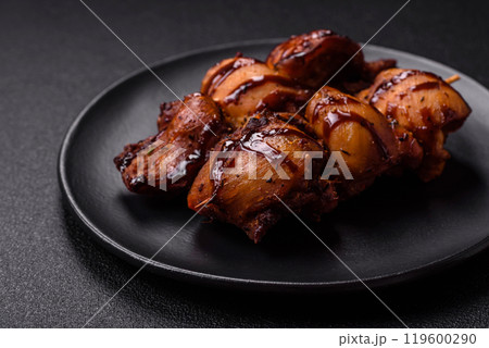 Grilled chicken or turkey shish kebab with salt, spices and herbs 119600290