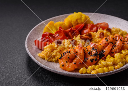 Boiled tiger shrimps with porridge, tomatoes and corn 119601088