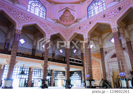 マレーシア、クアラルンプールのピンクモスク マレーシア、クアラルンプールのピンクモスク 119602261