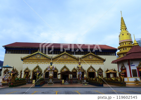 ペナン島ジョージタウン、寝釈迦仏寺院 119602545