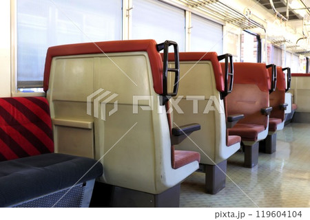 【JR東日本】719系5000番台の車内（山形線） 119604104