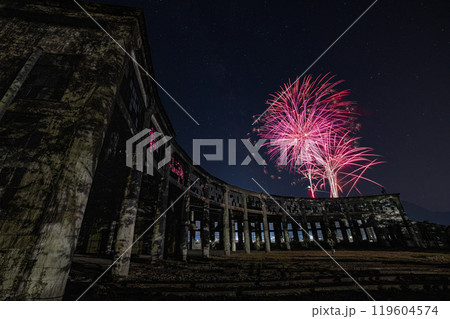 豊後森機関庫と童話の里夏まつりの花火大会 119604574
