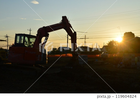 東京郊外の住宅地工事現場　八王子市 119604824