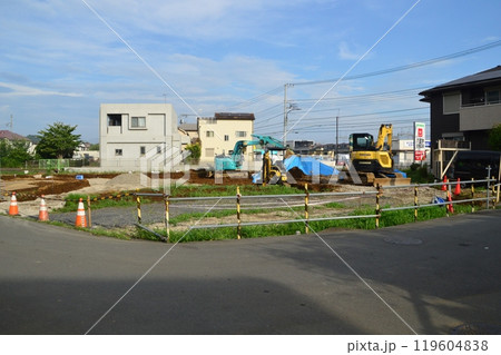 東京郊外の住宅地工事現場　八王子市 119604838