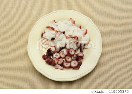 茹でた水ダコの刺身 茹でた水ダコの刺身 119605576
