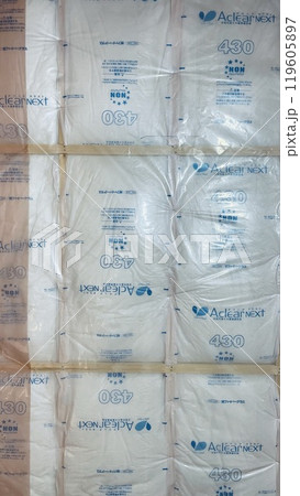 快適な住環境を実現するために必要な新築戸建て住宅の断熱材 119605897