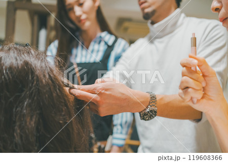 beauty parlor 119608366