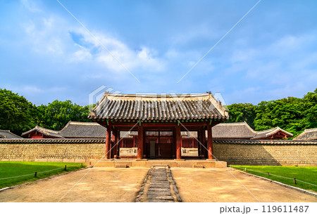 Jongmyo Shrine a Confucian royal ancestral shrine, UNESCO world heritage in Seoul, South Korea 119611487