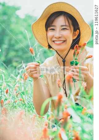 ストロベリーキャンドルのお花摘み ストロベリーキャンドルのお花摘み 119611627