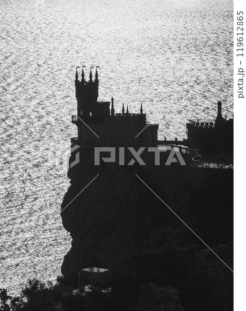 Black and white silhouette of the Castle Swallow's Nest in Crimea 119612865