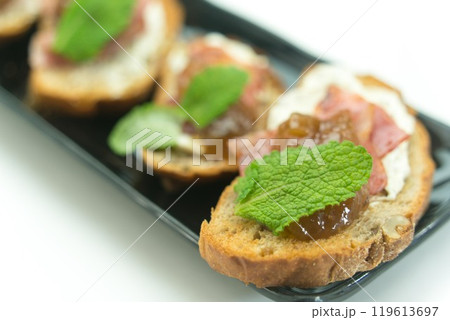 いちじくジャムのカナッペ いちじくジャムのカナッペ 119613697