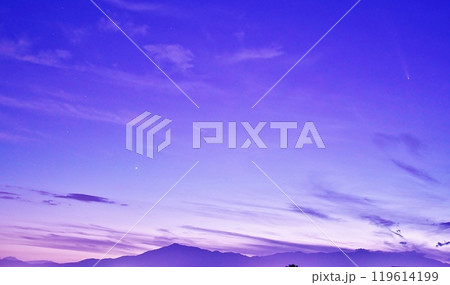 丹沢大山に沈む金星と紫金山・アトラス彗星 119614199