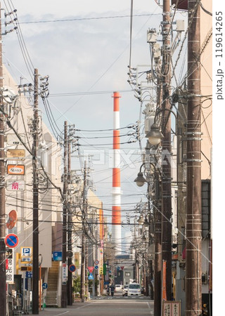 富士市　煙突の見える街並み 119614265