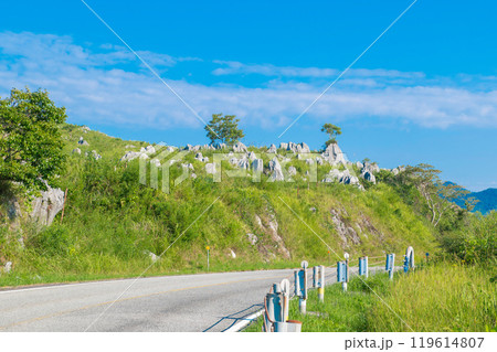 地獄台付近の秋吉台の眺望 119614807