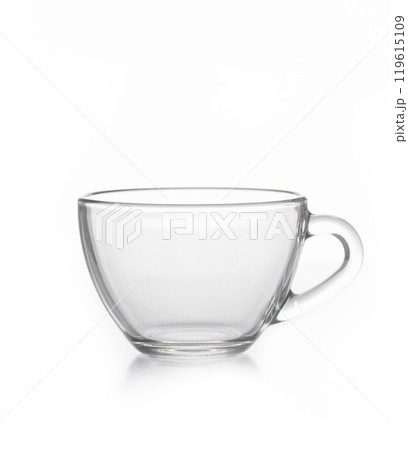 Empty glass tea cup. Isolated on white background 119615109