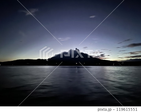 朝焼けの前の桜島 朝焼けの前の桜島 119615551