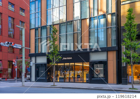 銀座のSHISEIDO THE STORE 119618214