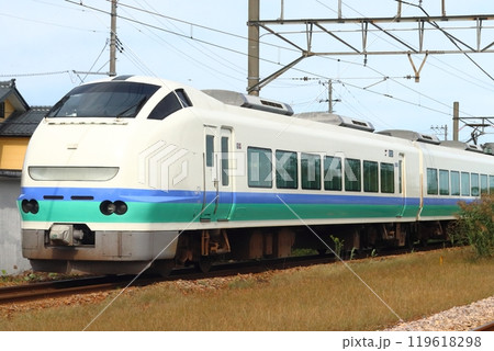 信越本線特急しらゆき号:E653系上沼垂色 信越本線特急しらゆき号:E653系上沼垂色 119618298
