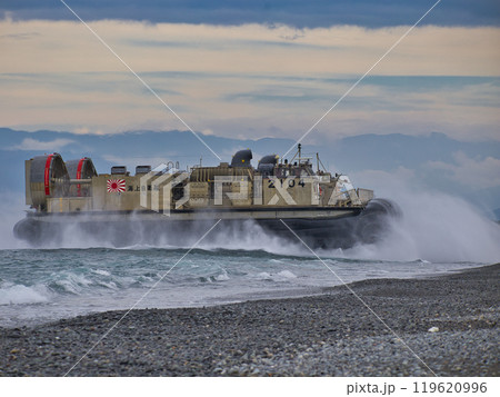 海上自衛隊 エアクッション艇 LCAC-2104「4号」 119620996