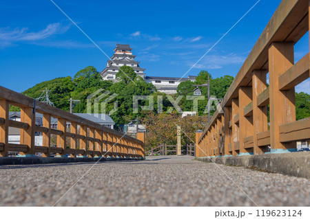 城内橋と唐津城の模擬天守 119623124