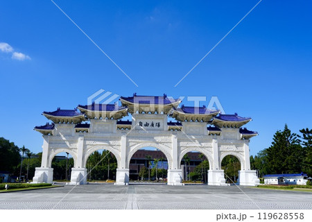 国立中正紀念堂・自由広場牌樓（台湾・台北市） 119628558