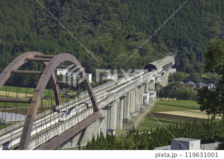 リニア新幹線が走る鉄橋 119631001