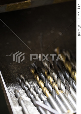 ボール盤で使うドリル 119632147