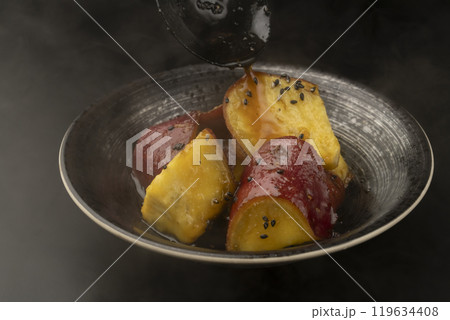 大学芋 たれを絡めた大学芋 119634408