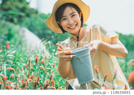 ストロベリーキャンドルのお花摘み 119639891