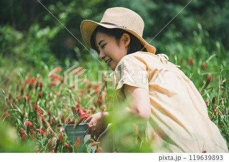 ストロベリーキャンドルのお花摘み 119639893